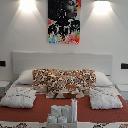 Rainbow Sweet Rooms Вальмонтоне Экстерьер фото