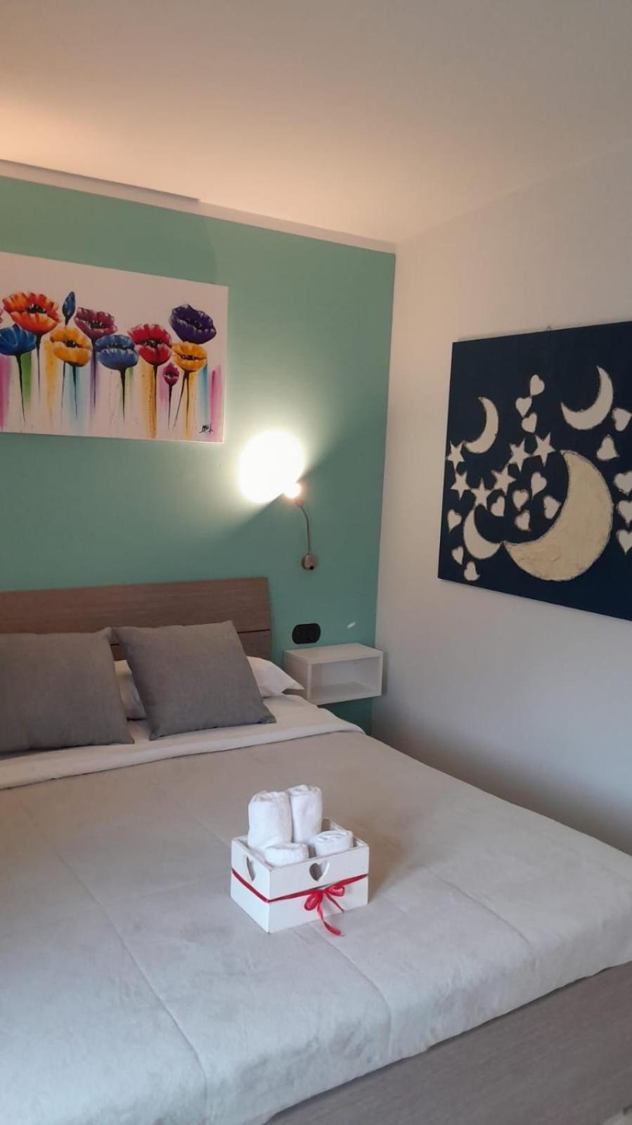 Rainbow Sweet Rooms Вальмонтоне Экстерьер фото